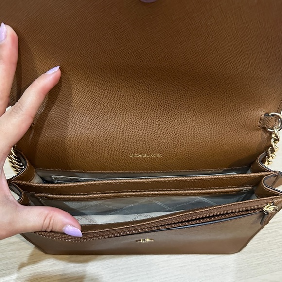 Michael Korrs Crossbody Bag - Picture 5 of 6